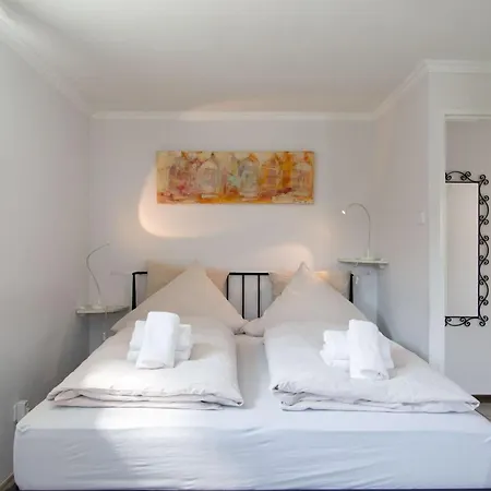 Gaestehaus Daheim - 09 Mit Sitzecke Im Freien アパート シャルボイツ